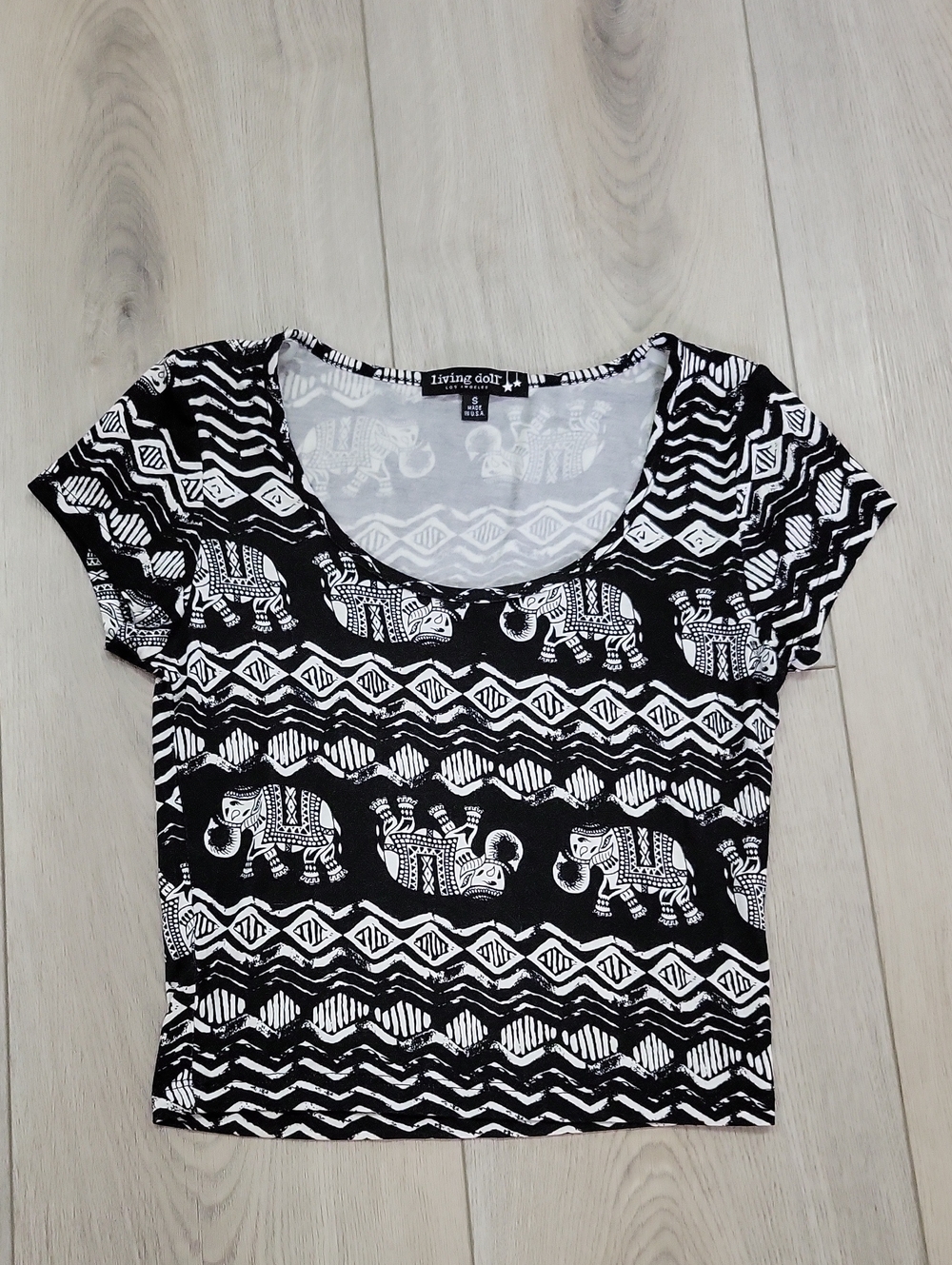 living doll Black and White Elephant Print Scoop Neck Crop Top